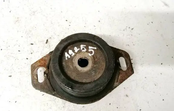 Citroen Berlingo Engine mount bracket