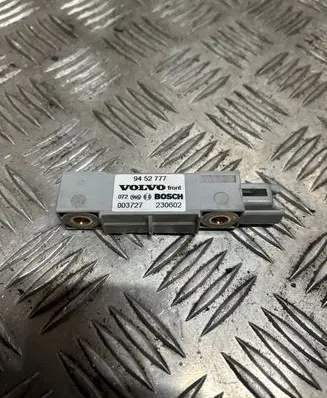 Volvo V70 Airbag deployment crash/impact sensor 9452777 230602 003727