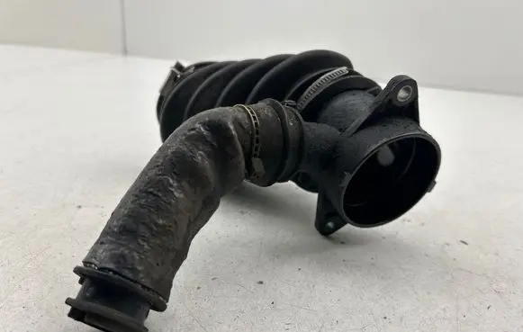 Ford Focus Turbo air intake inlet pipe/hose 
