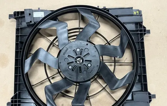 Mercedes-Benz GLE W167 Electric radiator cooling fan A1679061704
