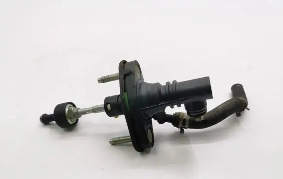 Toyota Auris E180 Clutch master cylinder 3142002042A