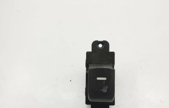 Hyundai Veloster Electric window control switch 299103335