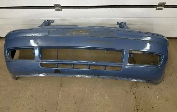 Volkswagen Golf IV Front bumper 0907110