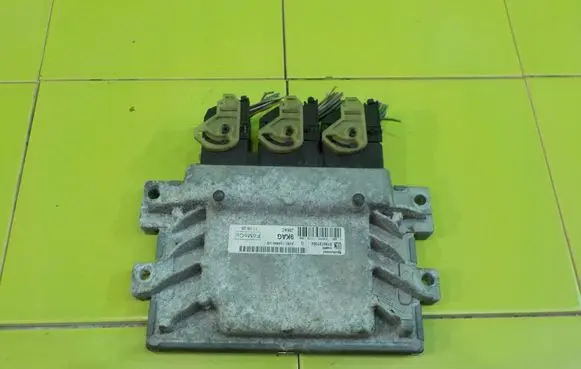 Ford C-MAX II Engine control unit/module AV6112A650VG