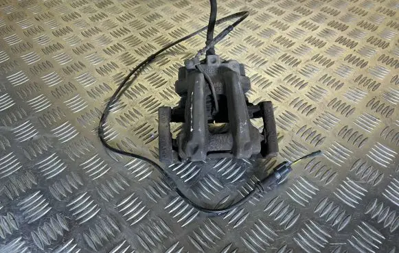 BMW 4 F32 F33 Rear brake caliper 20300