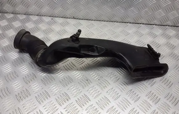 Opel Astra H Air intake hose/pipe 55351756