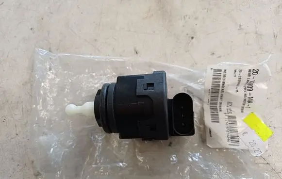 Audi A6 S6 C5 4B Headlight level adjustment motor 20126009MA1 3B0941295B