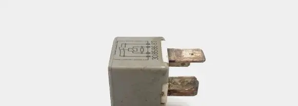 Audi A4 S4 B5 8D Other relay 443951253J