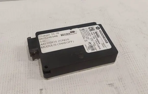 Dodge Charger Blind spot module 68252463AB 622156964A