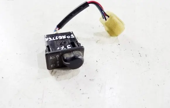 Subaru Forester SF Headlight level height control switch