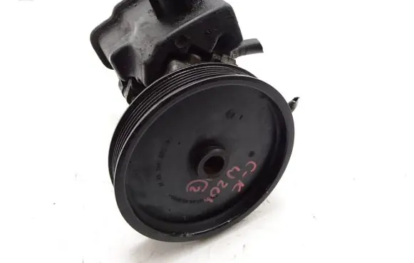 Mercedes-Benz C W204 Power steering pump A0044657001 7692922550