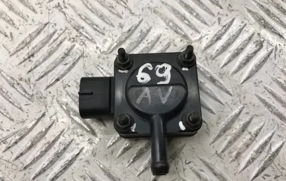Toyota Avensis T250 Exhaust gas pressure sensor 8948020030