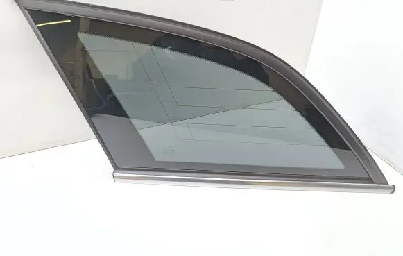 Mercedes-Benz C W204 Rear side window A2046701154