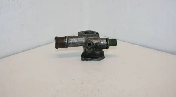 Audi A6 S6 C5 4B Engine coolant pipe/hose 038121133A