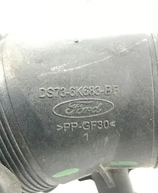 Ford Ecosport Air intake hose/pipe DS736K683BF