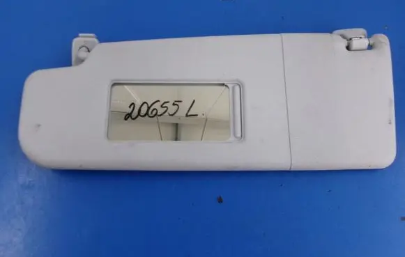 Volkswagen Golf V Sun visor