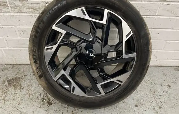 R19 alloy rim