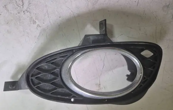 Mercedes-Benz CLS C219 Front fog light trim/grill A2198850923