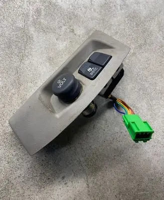 Volvo V50 ESP (stability program) switch 8691530 8686026
