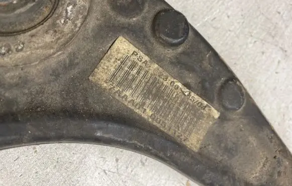 Volvo V70 Front lower control arm/wishbone 0051127