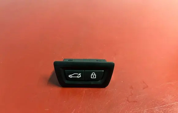 BMW X3 G01 Tailgate/boot open switch button 9275121 61319275121
