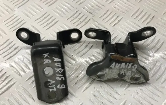 Rear door hinge set