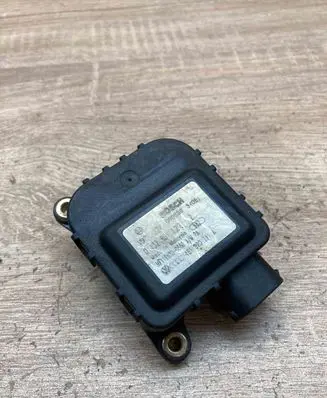 Audi A6 S6 C5 4B Air flap motor/actuator 4B1820511A 0132801127