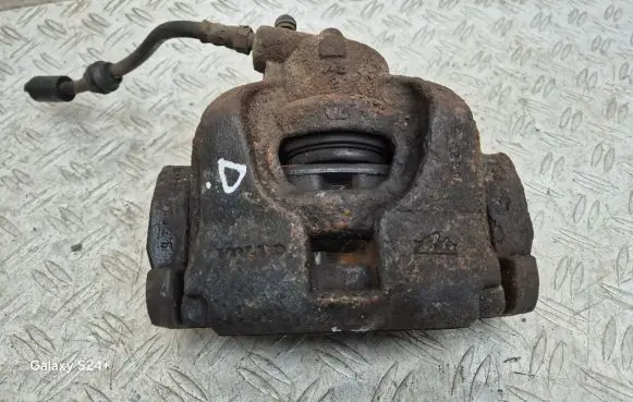 Volvo V60 Front brake caliper