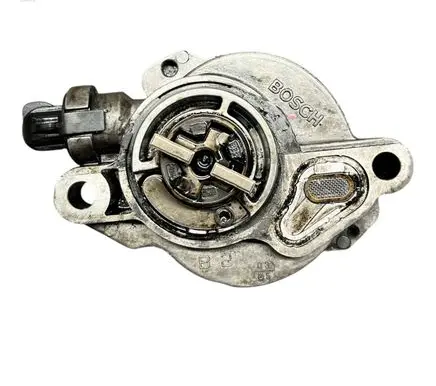 Volvo S40 Vacuum pump D1561B