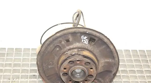 Mercedes-Benz C W204 Rear wheel hub