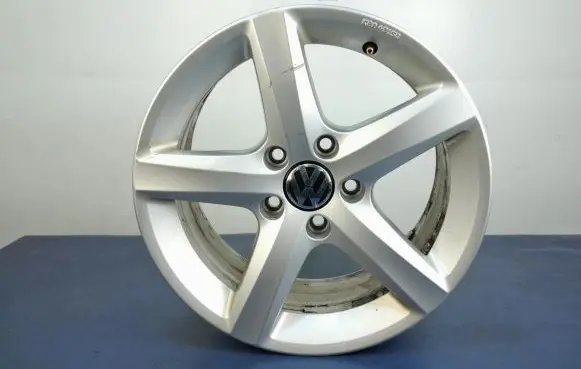 R18 alloy rim