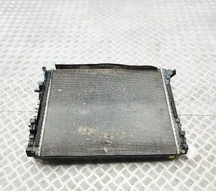 Maserati Levante Coolant radiator 670038340