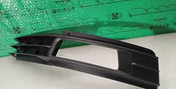 Audi A6 S6 C6 4F Front fog light trim/grill 4F0807681 4F0807681P