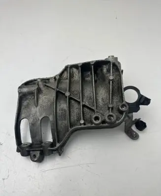BMW 3 F30 F35 F31 A/C compressor mount bracket 7585167 68572910 ENAC46000