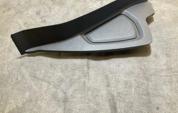 Land Rover Range Rover Velar Panel trim J8A204480A 105898428C