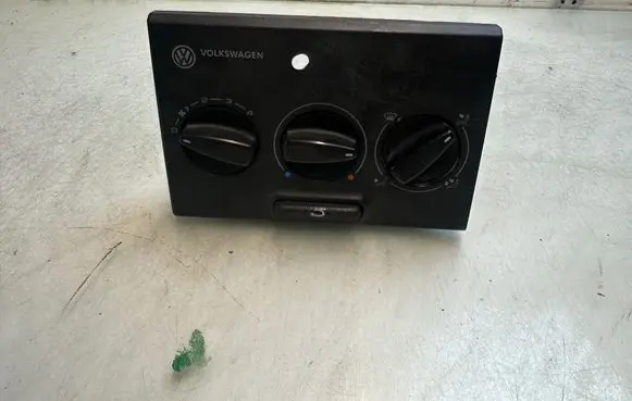 Volkswagen Transporter - Caravelle T4 Climate control unit 701819045B