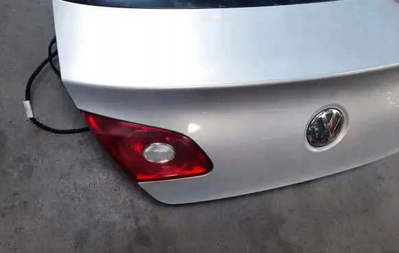 Volkswagen PASSAT CC Tailgate/trunk/boot open switch 