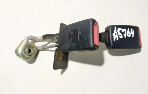 Audi A4 S4 B5 8D Middle seatbelt buckle (rear) 8d0857739