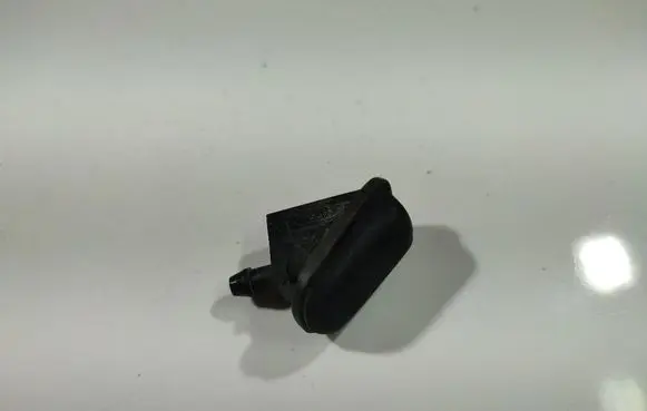 Ford Fiesta Windshield washer spray nozzle 