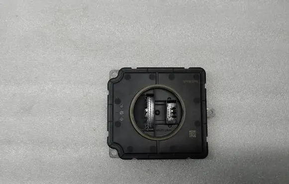 Volvo XC90 Headlight ballast module Xenon 31427787 AED1J