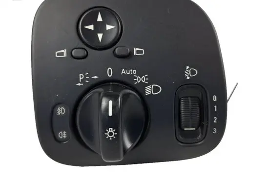 Mercedes-Benz C W203 Light switch A2035450604