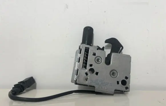 Volkswagen T-Roc Engine bonnet/hood lock/catch 2GA823503