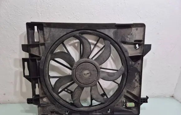 Dodge Grand Caravan Electric radiator cooling fan 05058674AD T674D3601