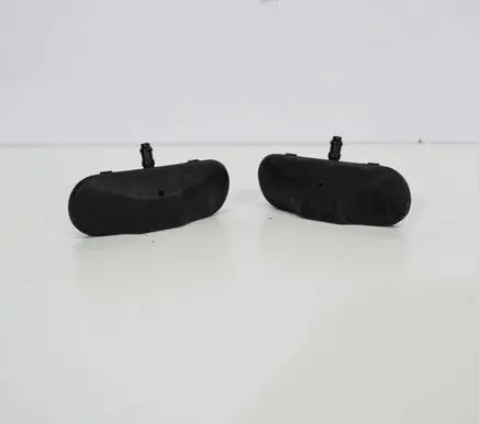 Volkswagen PASSAT B7 Windshield washer spray nozzle 5M0955985C