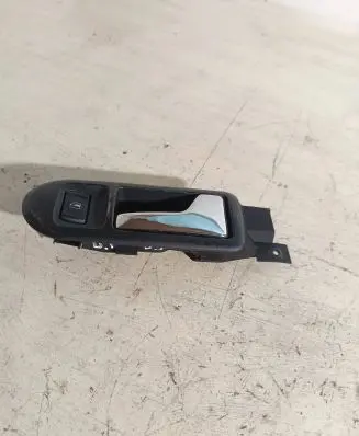 Volkswagen PASSAT B5 Front door interior handle 3B1837114
