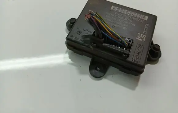 Ford Focus Door control unit/module AV6N14C068AL