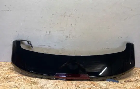 Tailgate/trunk spoiler