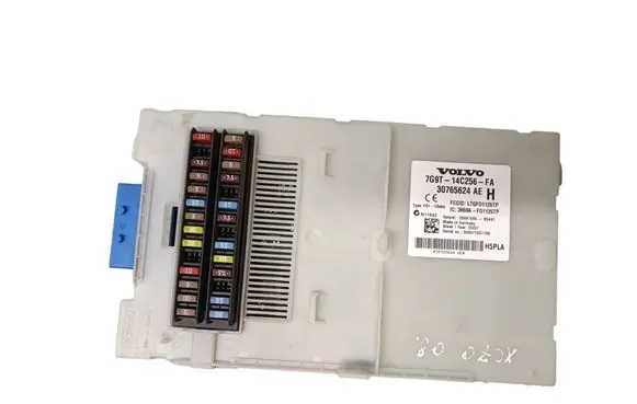Volvo V70 Fuse module 7G9T14C256FA 30765624AE