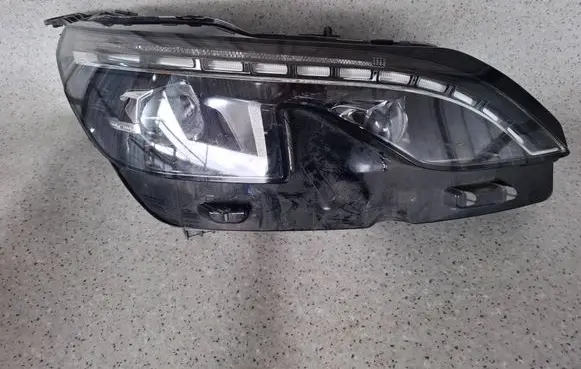 Peugeot 3008 II Headlight/headlamp 9826572680