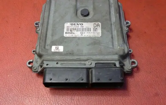 Volvo XC90 Engine control unit/module 30771550